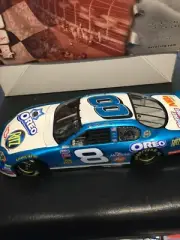 Action 1:24 NASCAR Dale Earnhardt Jr. #8 Oreo / Ritz 2004 Chevy Monte Carlo