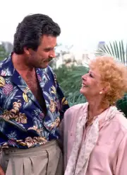 Gwen Verdon Tom Selleck on Magnum P.I. 1987 Old TV Photo 1
