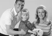 Samantha Tabitha & Darrin Stevens from BEWITCHED Picture Photo 13"x19"