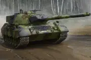 HobbyBoss 1/35 Leopard 1A5 MBT Plastic Model Kit [84501]