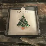 NAPIER CHRISTMAS TREE Enamel & RHINESTONES GOLD TONE PIN/BROOCH NIB
