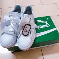 在飛比找蝦皮購物優惠-PUMA 緞帶蝴蝶結鞋（白底銀邊）