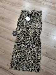 Sass And Bide Dress Size 12 Black And Gold Print Cap Sleeve good condition