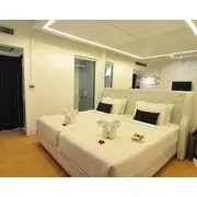 Forty Winks Phuket Hotel