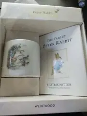 Peter Rabbit by Beatrix Potter Wedgwood Bank & Book Gift Set.