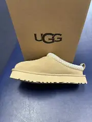 UGG TAZZ SAND SUEDE PLATFORM COMFORT SLIPPERS, YOUTH US Sizes 6 - NEW IN BOX