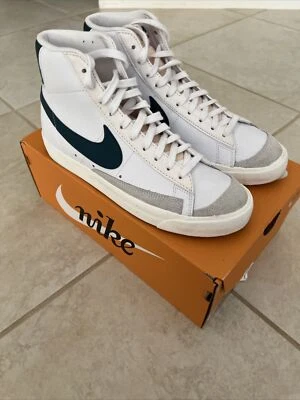 Nike Blazer Mid '77 Vintage White Pine Green Size 8.5 New With Box
