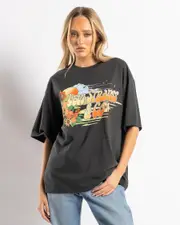 [Levi's] Levi's Women's Graphic Short Stack T-Shirt in Black Size Small S Black