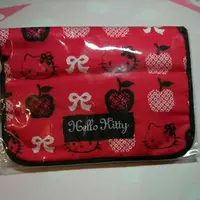 在飛比找蝦皮購物優惠-Hello Kitty 和風面紙零錢包