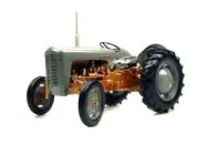 Universal Hobbies 2986U 1:16 Die Cast Massey Ferguson FE 35 1956 Tractor