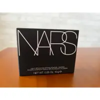 在飛比找蝦皮購物優惠-全新 NARS 裸光蜜粉餅 小白餅