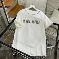 在飛比找蝦皮購物優惠-Miu Miu Stone Neck T 恤時尚純棉 T 恤