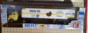 M2 Machines Moon Pie 1956 Ford COE Tractor Trailer -Chase-Limited 500 Worldwide
