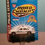 ROAD CHAMPS (43116) 1:43 SCALE DIECAST METAL BENTONVILLE ARKANSAS POLICE CAR