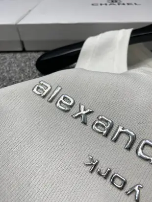 【King女王代購】 Alexander Wang大王 24夏季新款燙印字母針織背心