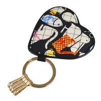 在飛比找Yahoo奇摩購物中心優惠-CHANEL 經典動物系列愛心帆布鑰匙圈(黑彩)