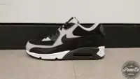 在飛比找Yahoo!奇摩拍賣優惠-POMELO柚 NIKE AIR MAX 90 ESSENT