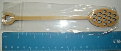 ONE NATURAL WOODEN SPOON w HEARTS FOR HONEY DIPPER,SERVER, MIXER NEW!!