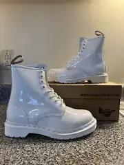 NWT Dr. Martens 1460 White Monochromatic Patent Leather Women's Boots Size 7 NEW