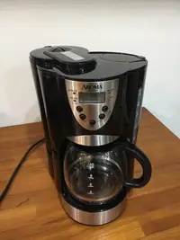 在飛比找Yahoo!奇摩拍賣優惠-AROMA 自動磨豆 美式咖啡機 (ACM-900GB)