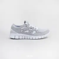 在飛比找蝦皮商城優惠-NIKE FREE RUN 2 灰白 網眼 透氣 回彈 赤足