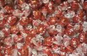 MILK LINDT BALLS 1KG 80 PIECES