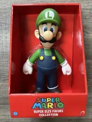 Super Mario Bros. LUIGI 9 inch Super Size Figure Collection Nintendo 2009 NEW