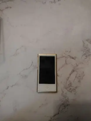 IPhone 6 - 4.7吋 - 128G 金色(全機包膜) 跟 iPod nano 第七代 16G 金色