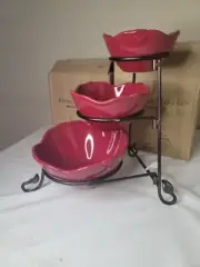 #6857 Princess House Berry Nesting Bowls + #6783 Leaf Trellis Metal Caddy 3 Tier