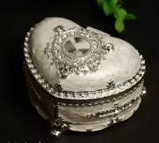 WHITE TIN ALLOY HEART MUSIC BOX : DANCE BALLERINA DANCE