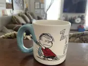 NEW Hallmark Peanuts Linus and Snoopy Dimensional Blue Blanket Handle Mug 17 oz.