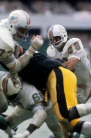 Miami Dolphins Larry Csonka in action vs Pittsburgh Steelers - 1972 Old Photo