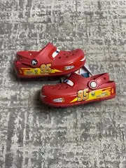Size 1 - Lightning McQueen Crocs LED LIGHTS 209381-610
