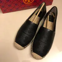 在飛比找蝦皮購物優惠-Tory Burch 全新 真皮 休閒鞋 經典logo款 T