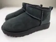 UGG Women's Classic Ultra Mini Boot, size 8