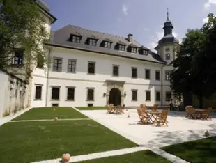 JUFA Hotel Schloss Röthelstein