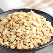Regal Raw Cashew Pieces 10 lb. WS-999CSPCRW10