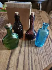 Vintage Antique Apothecary Miniature Bottles in Box Taiwan