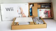 Nintendo Wii White Console System RVL-101 (USA)