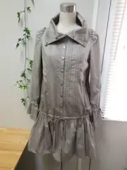 Burberry Blue Label Top Coat with a Large Collar Light Kahki Size 36