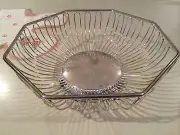 DAVCO SILVER BREAD BASKET / OCTAGON SHAPE / WITH LINER