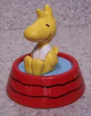 Salt & Pepper Ceramic Shaker Set Peanuts Woodstock water dish NEW with gift box