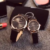 在飛比找Yahoo!奇摩拍賣優惠-時尚潮流休閒皮帶情侶對錶壹對 韓版復古簡約男女學生防水石英錶