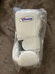 Winning Boxing Gloves 8Oz White Magic