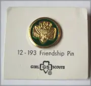 NEW Vintage 1960-79 Girl Scout FRIENDSHIP PIN Gold Eagle International Swap CARD