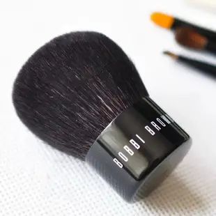 BOBBI BROWN 芭比波朗 攜帶式蜜粉刷 小胖刷 蜜粉 腮红刷 一刷多用 盥洗包