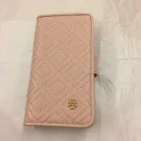 在飛比找蝦皮購物優惠-Tory Burch iPhone 8(7)手機套/ 粉膚色