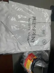 2white lab coat Size m With 2 Goggles