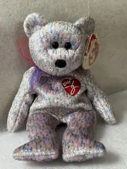 Ty Beanie Babies 2001 Signature Bear. New with Tags & Hang Tag Protector RETIRED