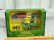 John Deere 95 COMBINE Harvesting 2510 Tractor Truck Set NIB Ertl 1:64 diecast